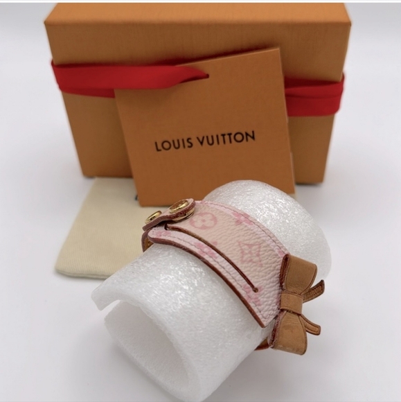 Louis Vuitton Monogram Cherry Blossom Address Wish Bracelet Pink Full In… - Picture 3 of 8